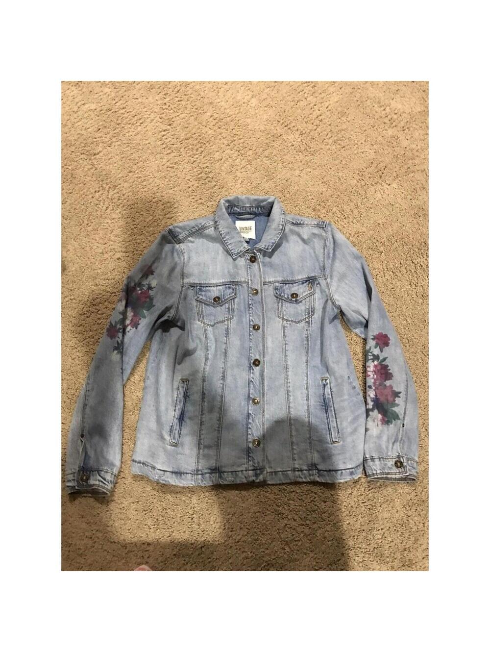 Women's Vintage America Blues jean jacket / shirt M MEDIUM light wash floral